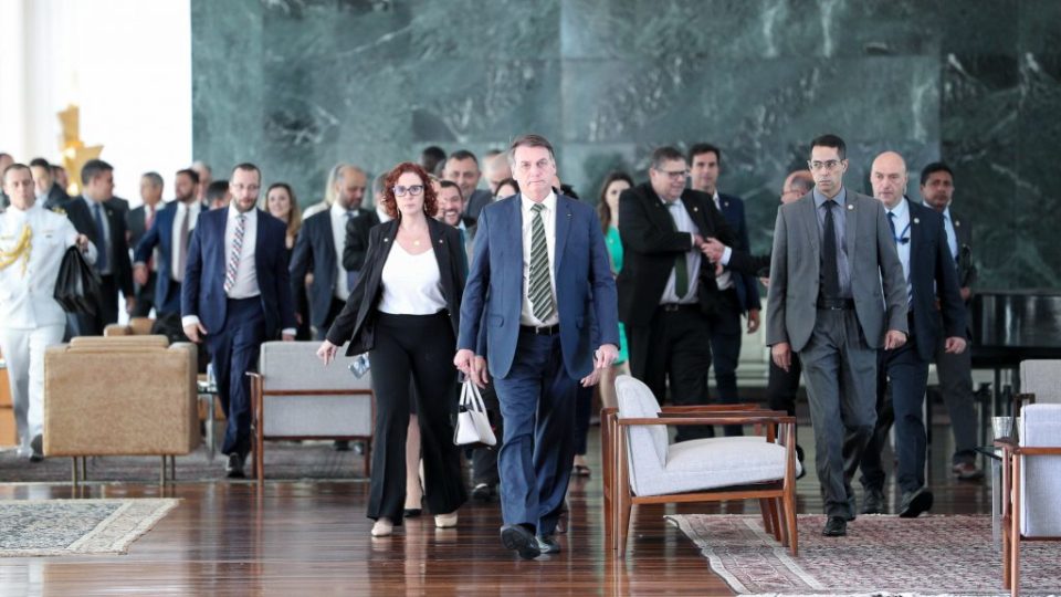 Deputados da base “raiz” de Bolsonaro articulam o controle de comissões permanentes deputados