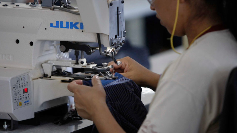 Governo prepara política para aumentar competitividade de micro e pequenas empresas Objetivo da política nacional, que ainda será lançada pelo governo, é aumentar a competitividade das micro e pequenas empresas.