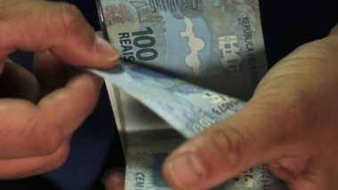 Dólar encosta nos R$ 5 com alta de 2,35%; Ibovespa amarga 7ª queda consecutiva Dólar