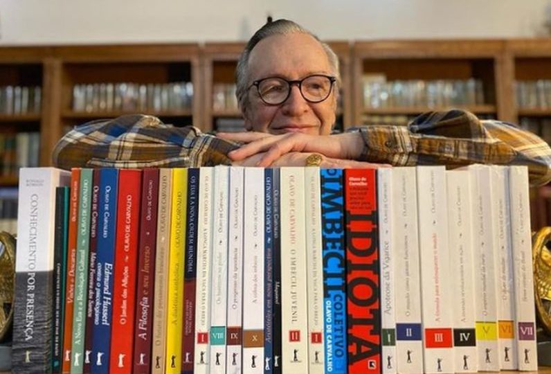 Guia para iniciantes: o que ler primeiro para entender Olavo de Carvalho Olavo de Carvalho e uma parte de sua extensa obra.