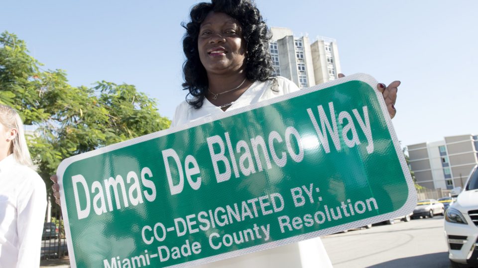 Integrantes de coletivo de oposição à ditadura são presas em Cuba A líder das Damas de Branco, Berta Soler (em imagem de 2016), e seu marido foram detidos pela ditadura comunista