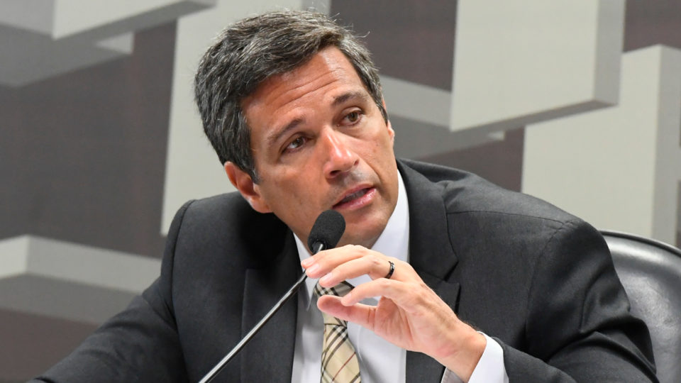 BC alerta contra propostas para baixar preços e vê risco de inflação e juros maiores O presidente do Banco Central, Roberto Campos Neto: Copom fez alerta contra políticas fiscais para baixar preços.