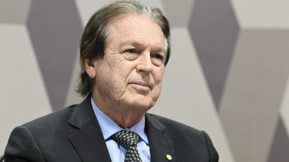 Receita de terrine de queijo roquefort com figos frescos e parma