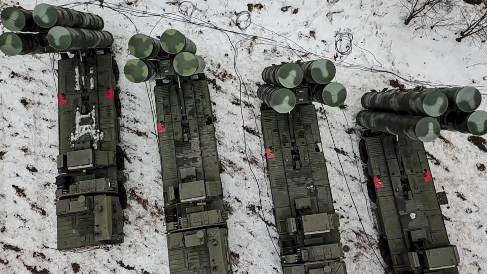 Rússia garante que tropas voltarão às bases após exercícios militares com Belarus Manobras da Rússia em polígonos militares bielorrussos começaram nesta quinta-feira e devem durar até 20 de fevereiro