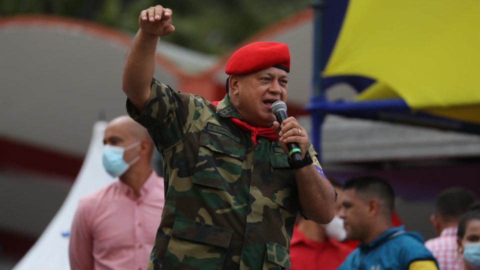 Estudo relaciona ataques na mídia pró-Maduro a prisões políticas na Venezuela De acordo com a pesquisa, 94% das pessoas atacadas em programa de televisão apresentado pelo líder chavista Diosdado Cabello foram presas