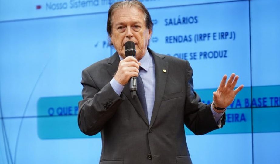 Luciano Bivar, presidente do União Brasil