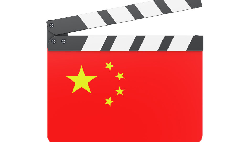 O vergonhoso caso de amor entre Hollywood e a China Cada vez mais Hollywood se sujeita às exigências da censura chinesa a fim de participar de um mercado consumidor de 1,4 bilhão de pessoas.
