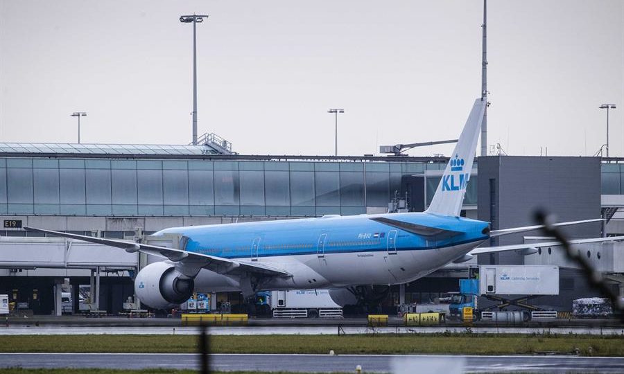 Companhia aérea KLM cancela voos para Ucrânia após decisão do governo holandês Companhia aérea KLM cancela voos para Ucrânia após decisão do governo holandês