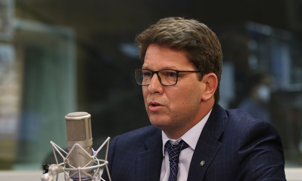 Viagem de Mario Frias à Rússia é cancelada a pedido do Planalto