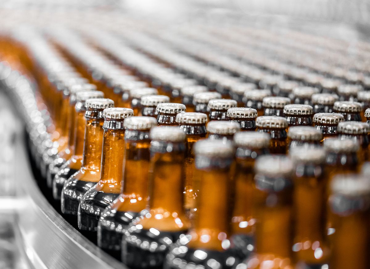 Foram vendidos 14,3 bilhões de litros de cerveja no Brasil ao longo do ano passado.