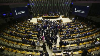 Deputados governistas apresentam projeto de lei que pune falsa acusação de apologia ao nazismo Deputados governistas apresentam projeto de lei que pune falsas acusações de nazismo
