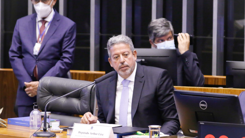 Deputados tentam acelerar tramitação do “PL das Fake News”, que pode bloquear o Telegram no Brasil