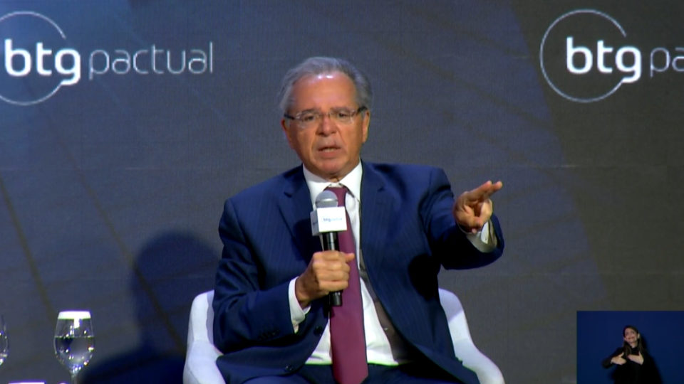 Brasil dará isenção de imposto de renda a investidores estrangeiros, diz Guedes Medida de Paulo Guedes deve custar R$ 450 milhões