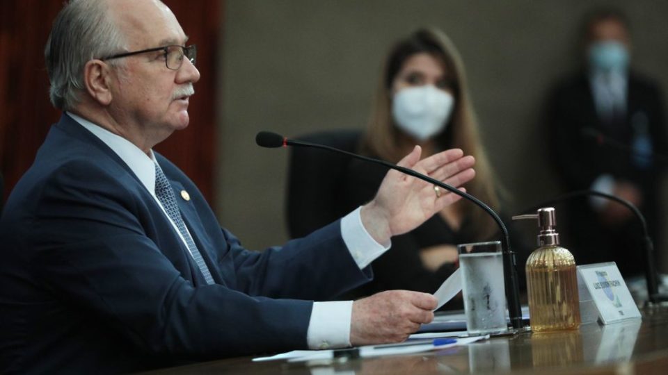 Em congresso de juízes, Fachin afirma que não irá permitir “subversão do processo eleitoral” Edson Fachin prometeu ser implacável diante de “ofensas injustificadas” à Justiça Eleitoral.