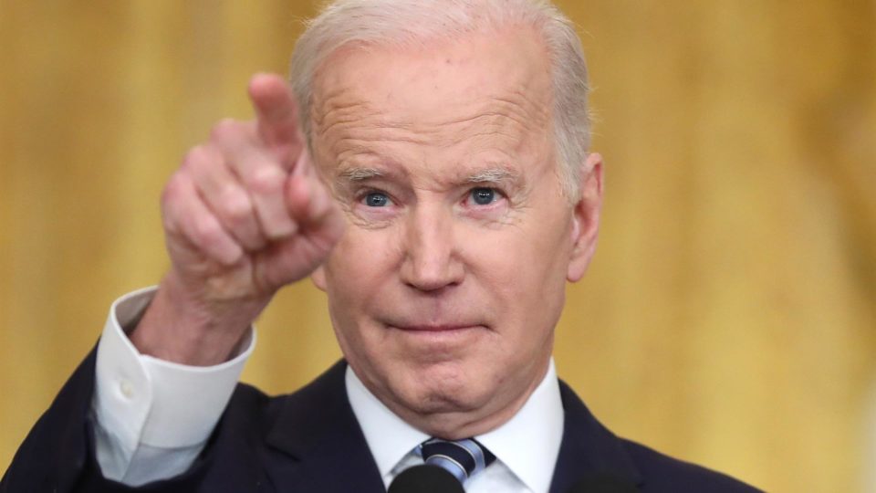 Biden anuncia mais sanções contra a Rússia, mas nega novamente entrada americana na guerra Presidente americano acusou Putin de tentar “restabelecer a antiga União Soviética”