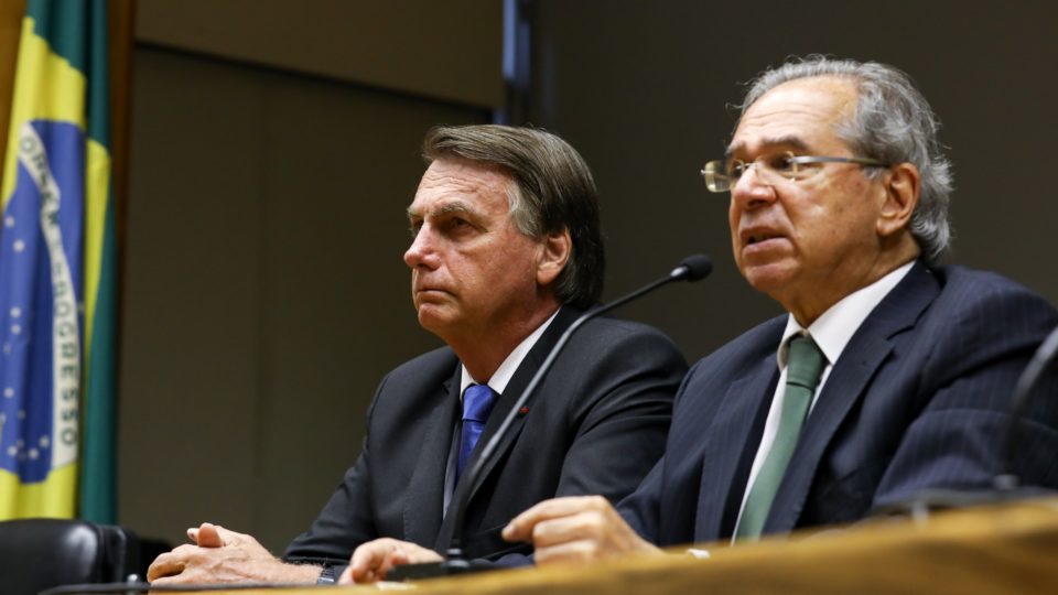 Uma medida por dia: governo prepara pacote para aquecer a economia (Brasília – DF, 22/10/2021) Presidente da República Jair Bolsonaro e o Ministro de Estado da Economia Paulo Roberto Nunes Guedes, durante declaração à imprensa.
Foto: Clauber Cleber Caetano/PR