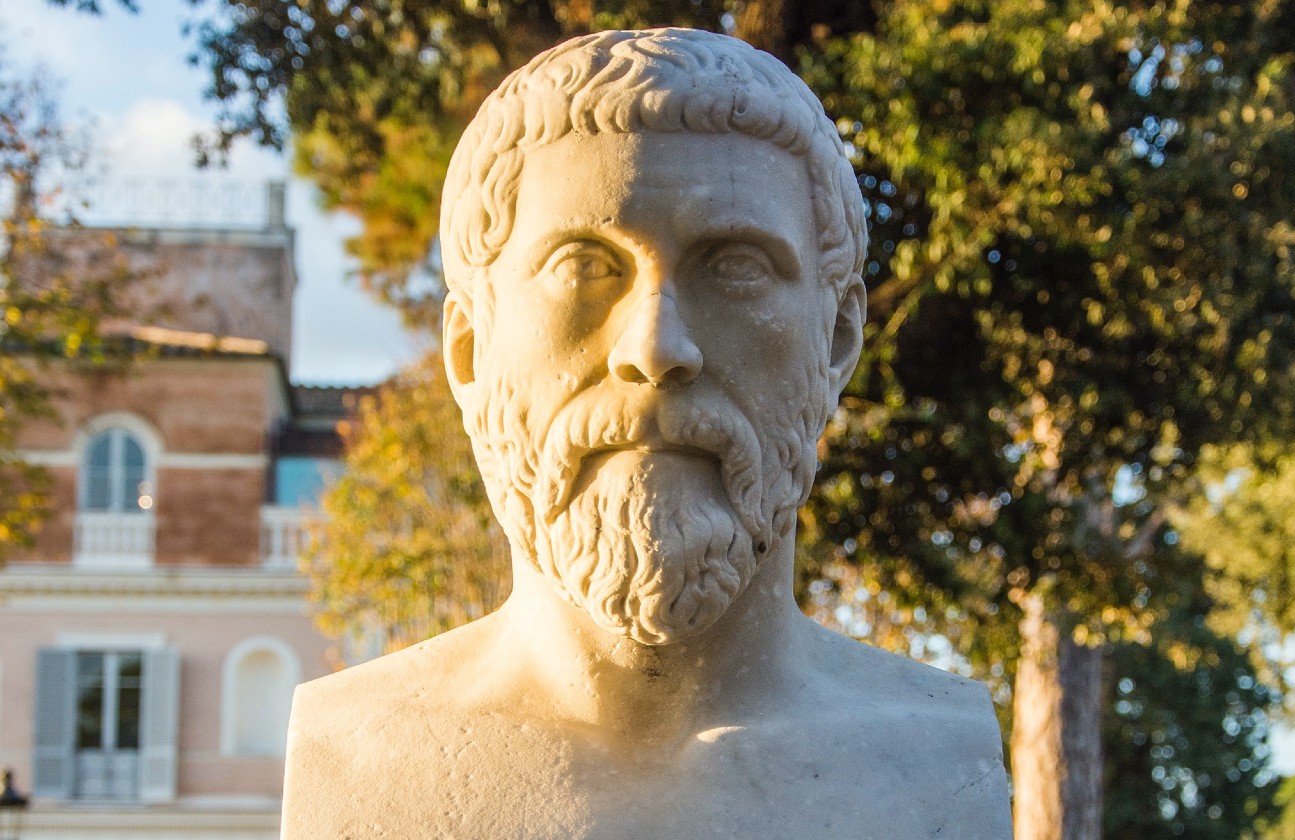 Estátua do pensador grego Pitágoras.