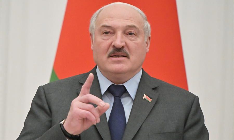 Belarus pode entrar na guerra ao lado da Rússia, diz imprensa ucraniana O presidente de Belarus, Alexander Lukashenko