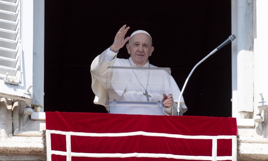 No Ângelus deste domingo, o papa Francisco disse que "a necessidade de assistência humanitária cresce dramaticamente de hora em hora" na Ucrânia
