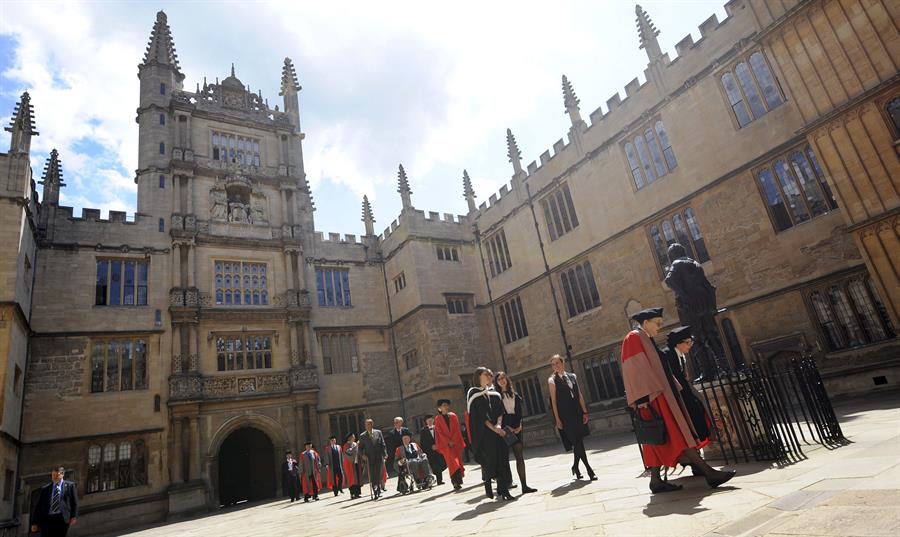 Para maioria dos cientistas sociais britânicos, a liberdade acadêmica está ameaçada Universidade de Oxford, na Inglaterra: liberdade acadêmica sob ameaça