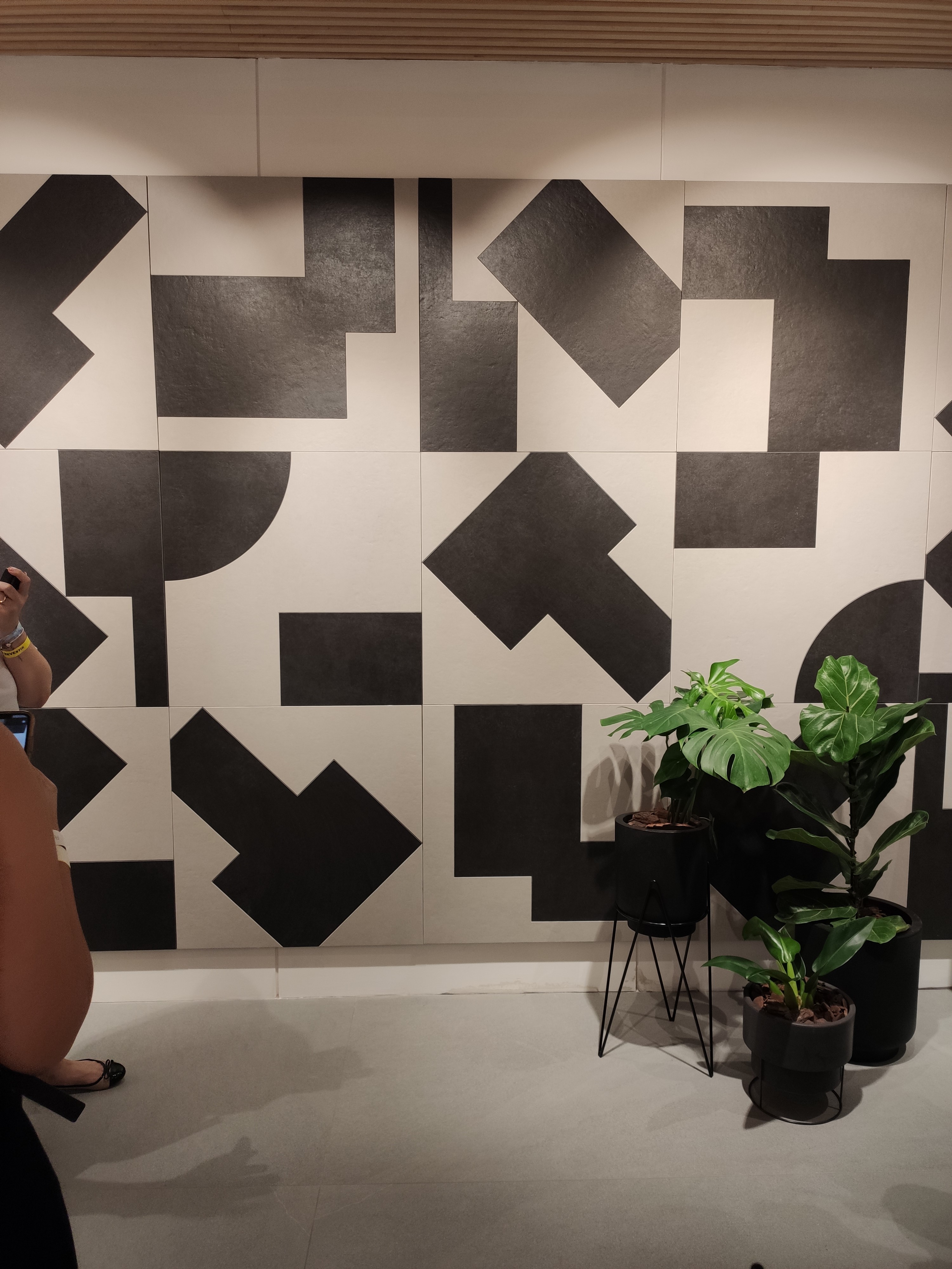 Linha Soma, criada por Paulo Mendes da Rocha e sua filha, a designer e arquiteta Nadezhda Mendes da Rocha, para a Portobello Linha Soma, criada por Paulo Mendes da Rocha e sua filha, a designer e arquiteta Nadezhda Mendes da Rocha, para a Portobello