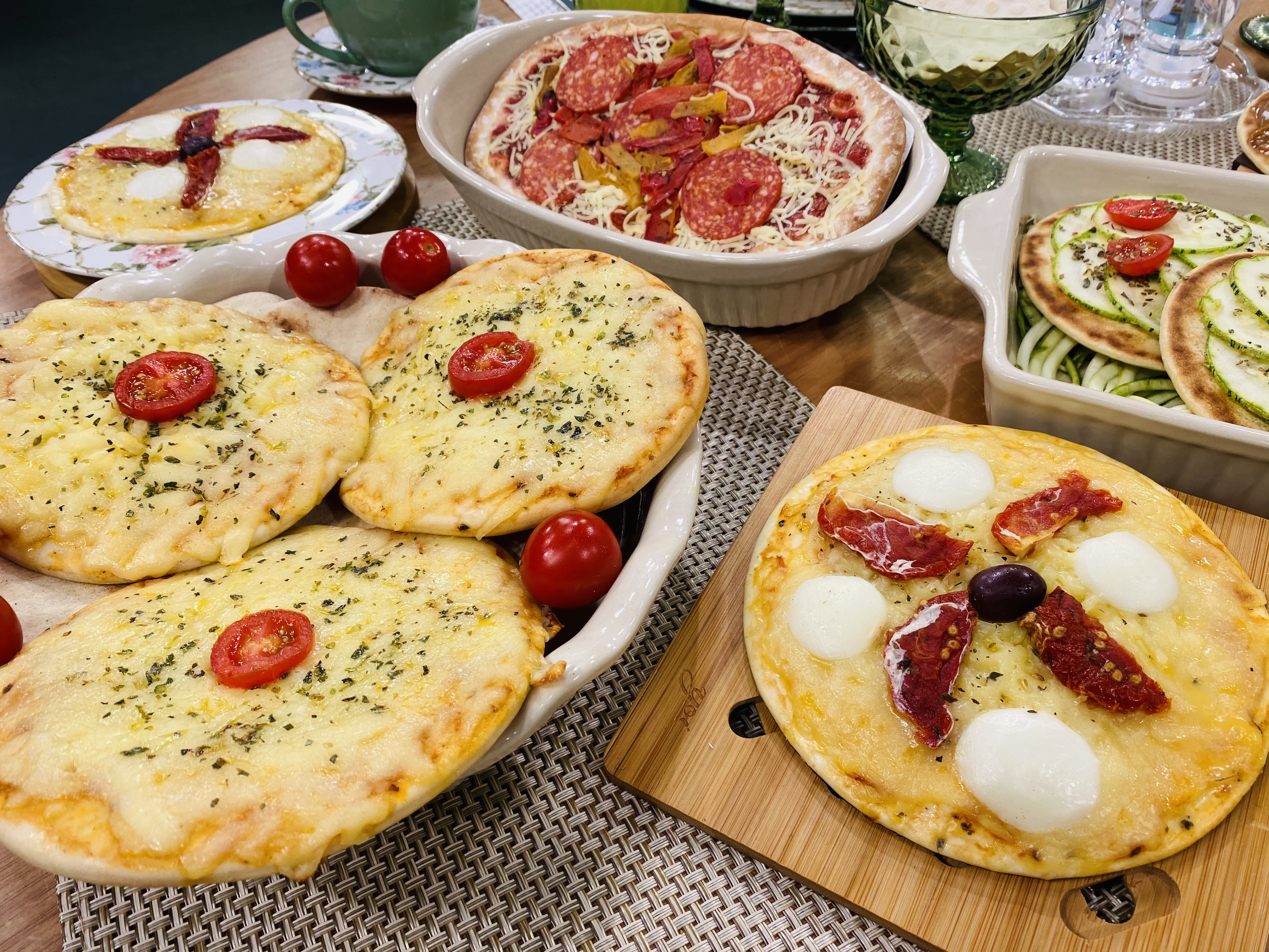 Pizza na panela de pressão: assada em menos de três minutos.