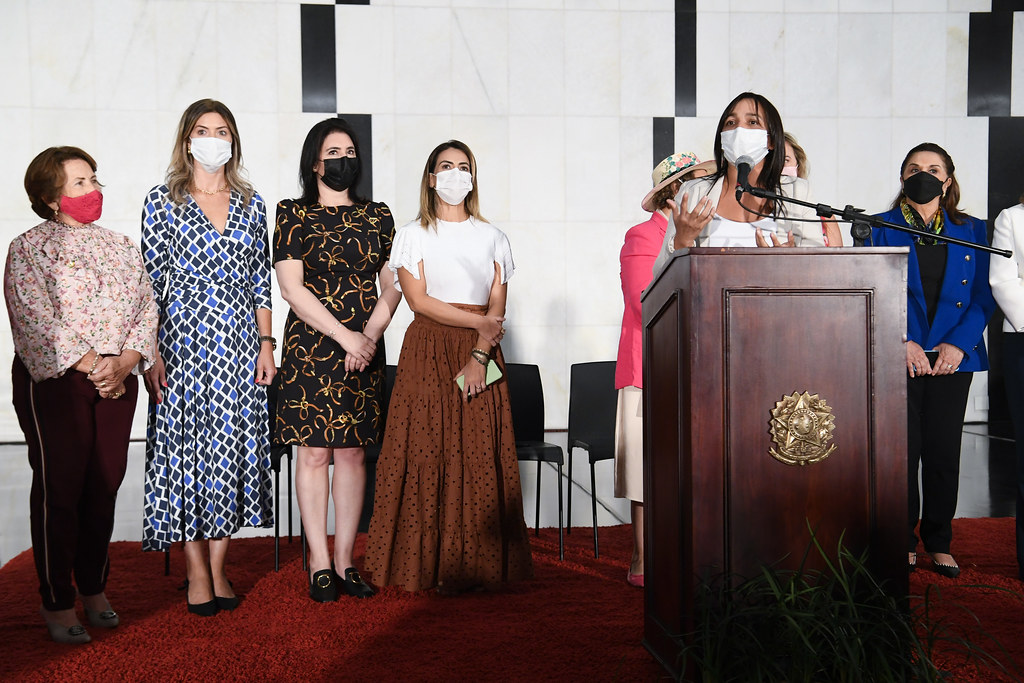 Cerimônia de homenagem ao Dia Internacional da Mulher no Congresso: : participação feminina na política ainda é pequena comparada a outros países.