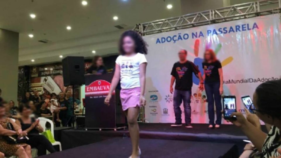 Adoção na Passarela Adoção na Passarela