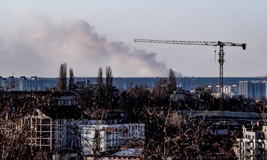 Vista de Kiev após bombardeio russo nesta sexta-feira