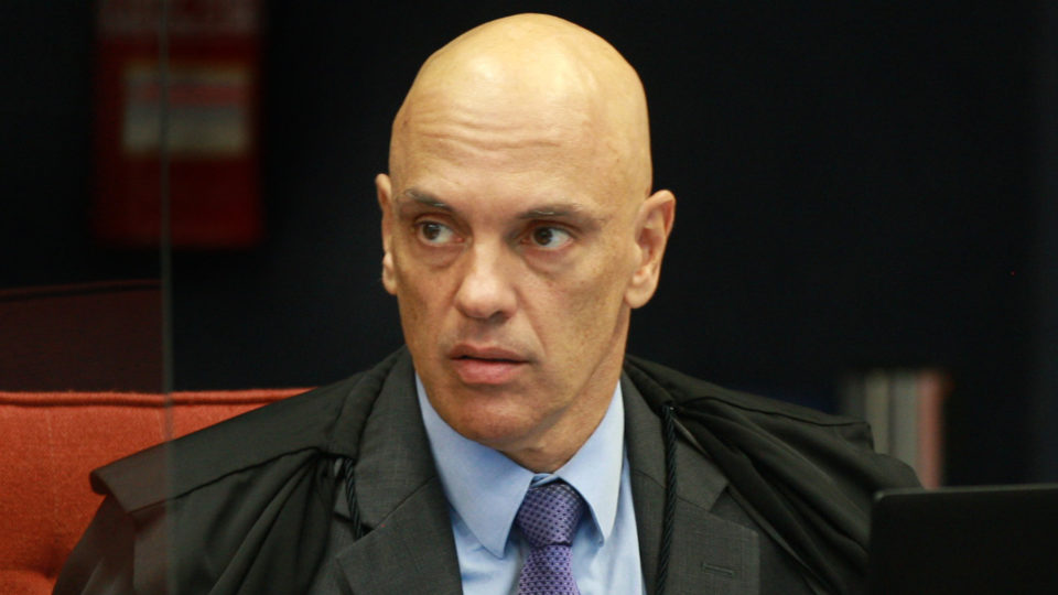 Nem o STF pode bloquear sua liberdade de expressão O ministro Alexandre de Moraes baniu por alguns dias o aplicativo de mensagens Telegram do Brasil, unindo-se aos exemplos autoritários que já censuraram o aplicativo como China, Cuba, Irã e Rússia.