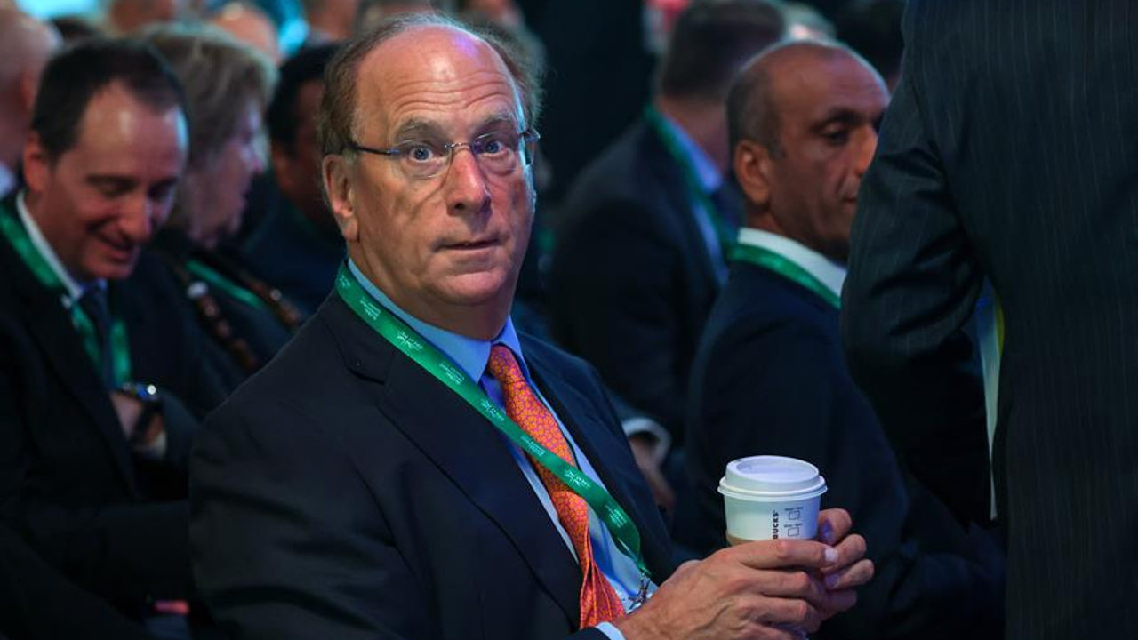 Larry Fink, CEO da Blackrock Inc., durante o Global Investment Summit (GIS) 2021 no Science Museum em Londres, Grã-Bretanha, 19 de outubro de 2021.