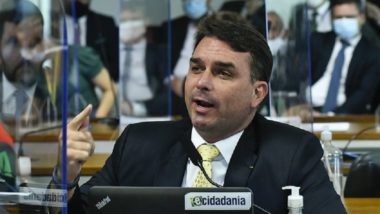 MP pede anulação da denúncia contra Flávio Bolsonaro no caso da rachadinha Flávio Bolsonaro