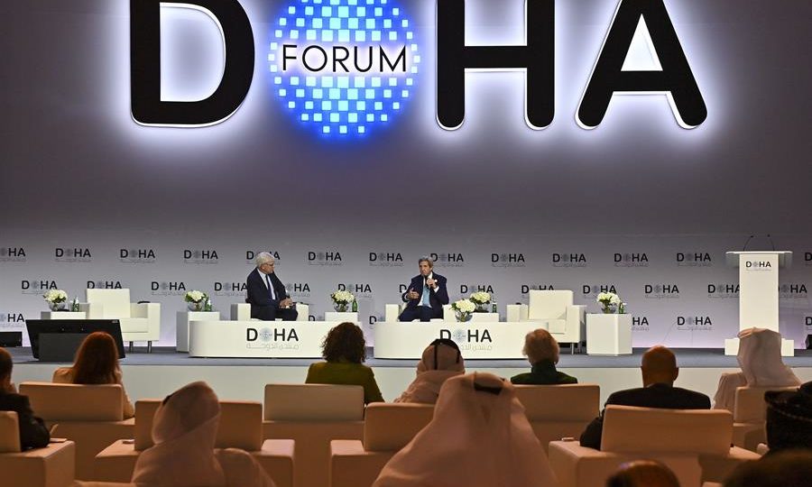 Evento vai até este domingo e pretende ser versão árabe de Davos