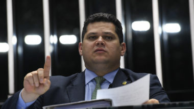 Helicóptero que transportava Alcolumbre e governador do Amapá faz pouso forçado Senador Davi Alcolumbre (DEM-AP)