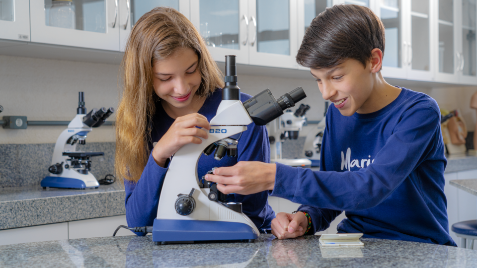No Marista, o ensino Integral Bilíngue permite aos alunos aprender a língua inglesa de forma natural, a partir das atividades cotidianas.