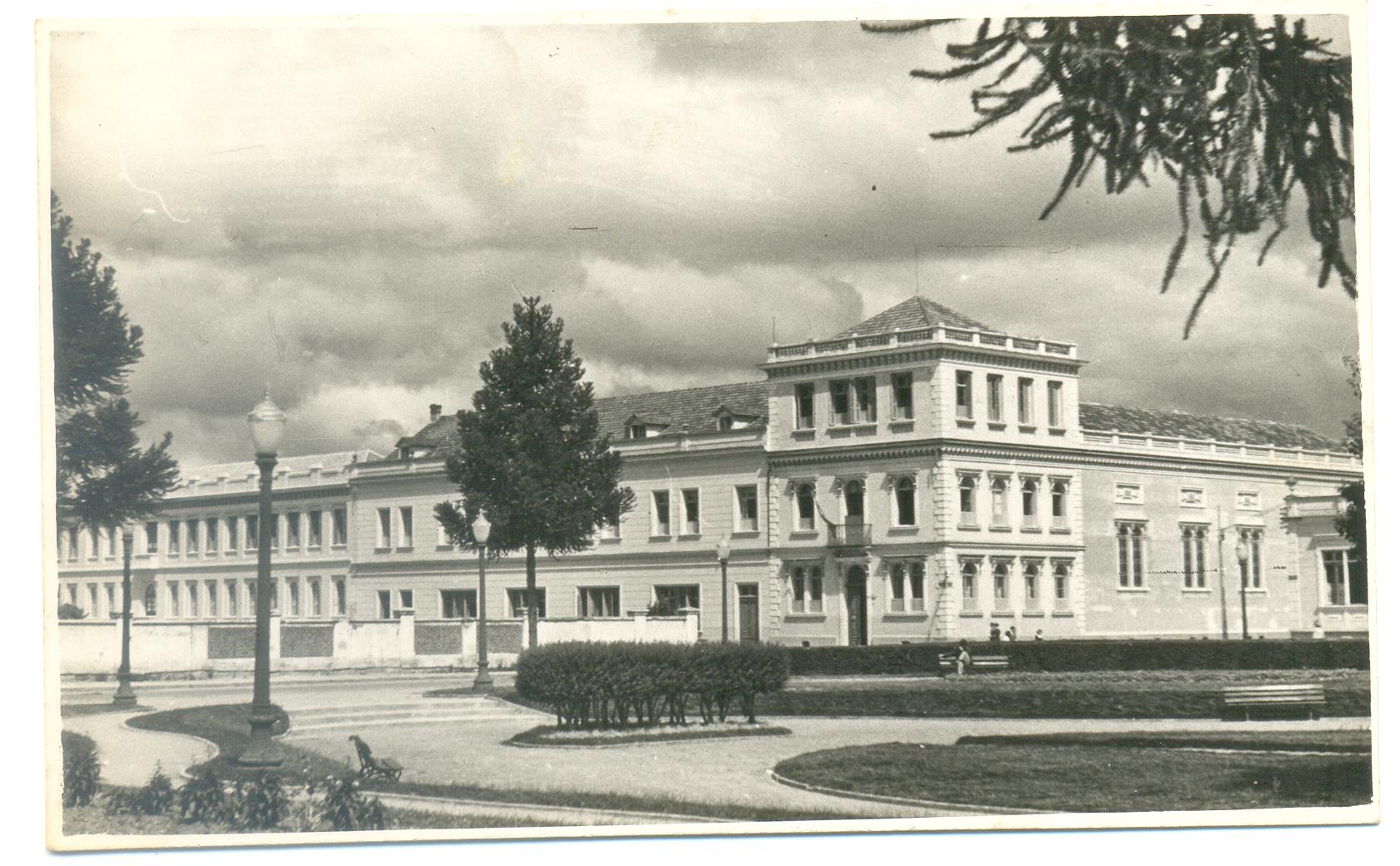Estrutura física dos Colégios Maristas já faz parte da história de Curitiba.