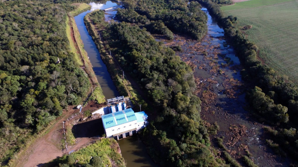 Pequenos geradores de energia cobram troca de usinas térmicas por fontes renováveis Geração hídrica