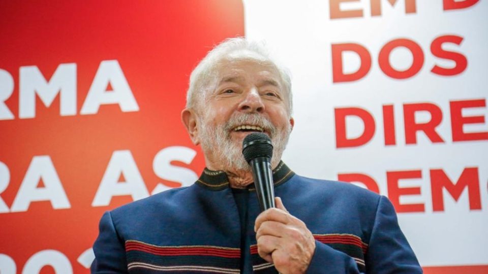 Lula pede que colombianos votem em ex-guerrilheiro nas eleições presidenciais do país vizinho lula