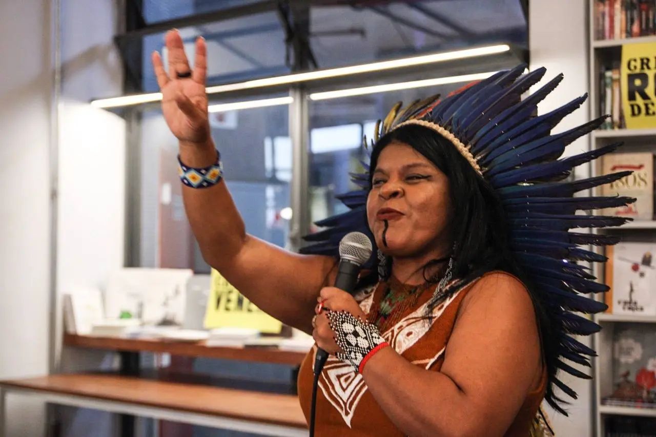 Professor que constrangeu aluno em escola de SP não tem diploma por Harvard