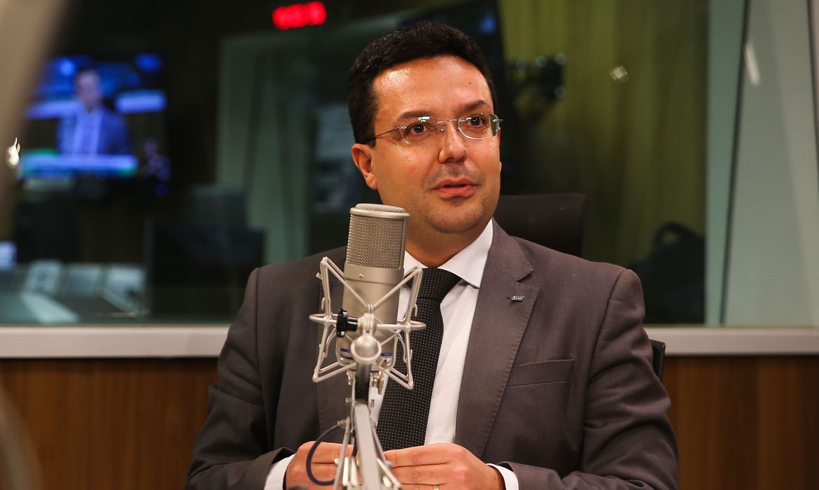 Presidente do FNDE confirma presença em audiência no Senado sobre supostas irregularidades no MEC