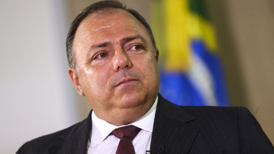 Justiça rejeita ação de improbidade contra Pazuello por falta de oxigênio em Manaus Pazuello