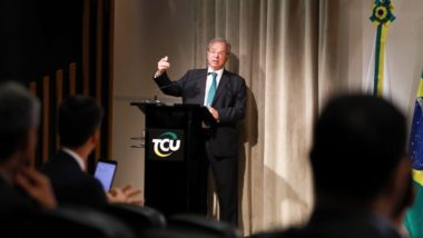 Sem privatização, Eletrobras compromete segurança energética do país, diz Guedes Sem venda da Eletrobras, segurança energética do Brasil estará em risco, afirma o ministro da Economia, Paulo Guedes.