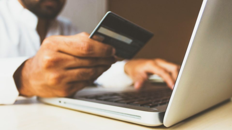 Faturamento das PMEs com vendas online no Paraná cresceu 18% no primeiro trimestre de 2022 Faturamento das PMEs com vendas online no Paraná cresceu 18% no 1º trimestre de 2022