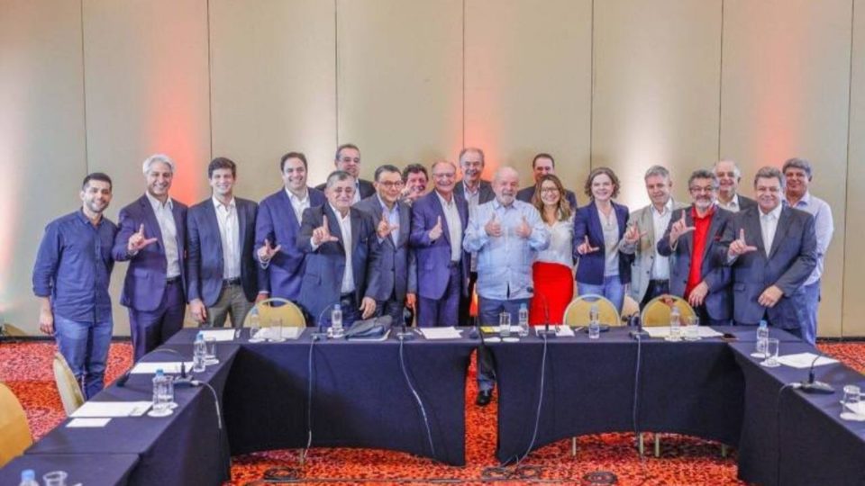 Militância gourmet descobre que o PT e o PSB são dominados pela branquitude Militância gourmet descobre que o PT e o PSB são dominados pela branquitude