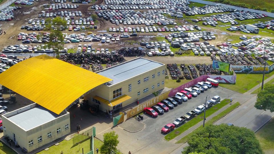 Governo do Paraná publica edital de concessão dos pátios do DetranPR