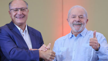 Os nem tão bons companheiros Nova proposta de reforma trabalhista estará no plano de governo da chapa entre Lula e Alckmin