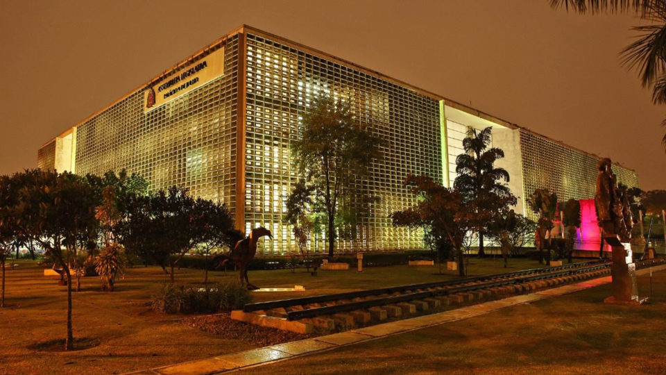 Deputados da Alesp gastam milhões com propaganda, gráficas, consultorias, carrões Sede da Assembleia Legislativa de São Paulo – Alesp