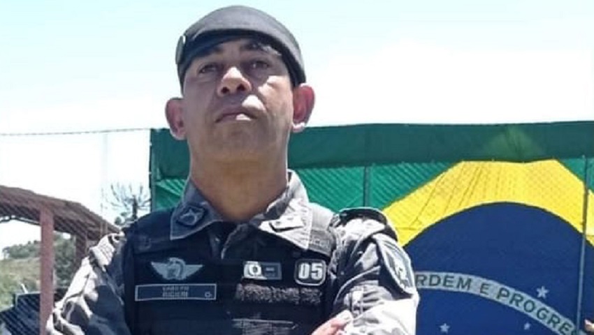 Morre policial baleado durante ataque de quadrilha em Guarapuava O cabo da Polícia Militar do Paraná (PMPR) Ricieri Chagas, de 48 anos, era natural de Campo Mourão e ingressou na corporação em 26 de setembro de 1995.