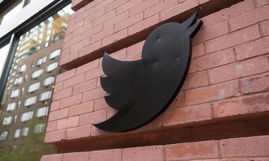“Elon é a única solução em que confio”, afirma Dorsey sobre a venda do Twitter Dorsey agradeceu ao atual presidente-executivo do Twitter, Parag Agrawal, e a Elon Musk “por tirar a empresa de uma situação impossível”