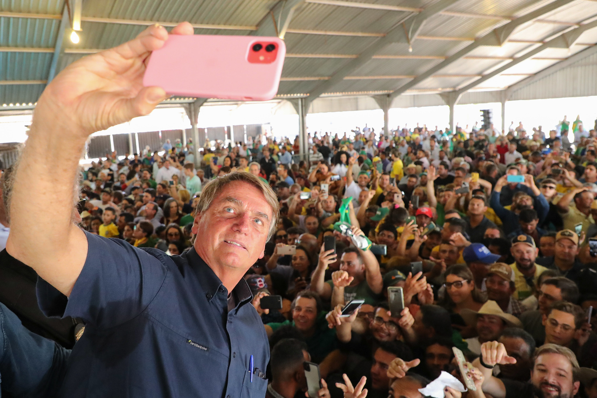 Presidente Bolsonaro lidera no número de seguidores em todas as redes sociais